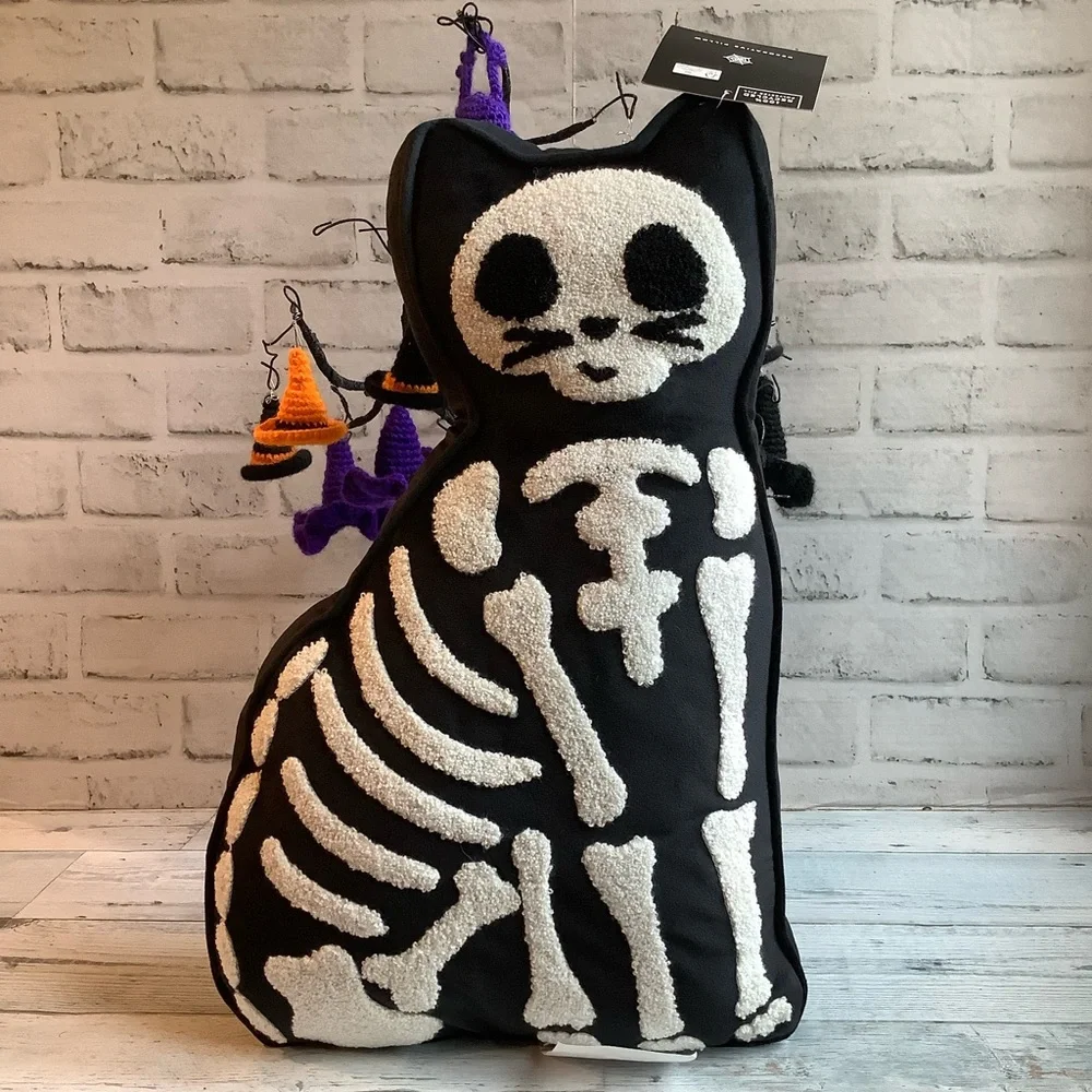 STOREHOUSE 12×20 Cat Shaped Skeleton Pillow
